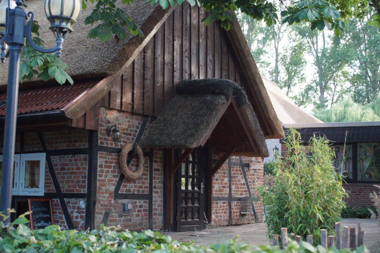 Landhaus Absalonshorst Hotel Groß Grönau Buitenkant foto