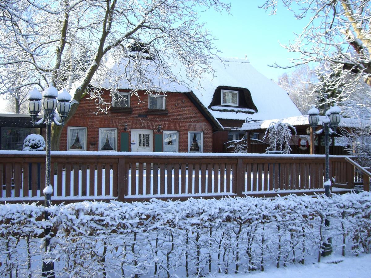 Landhaus Absalonshorst Hotel Groß Grönau Buitenkant foto