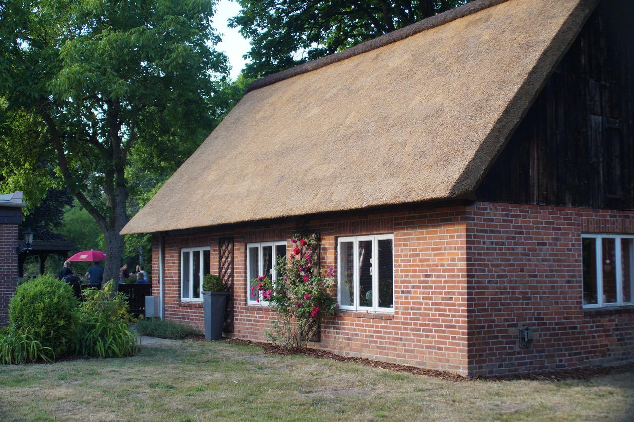Landhaus Absalonshorst Hotel Groß Grönau Buitenkant foto