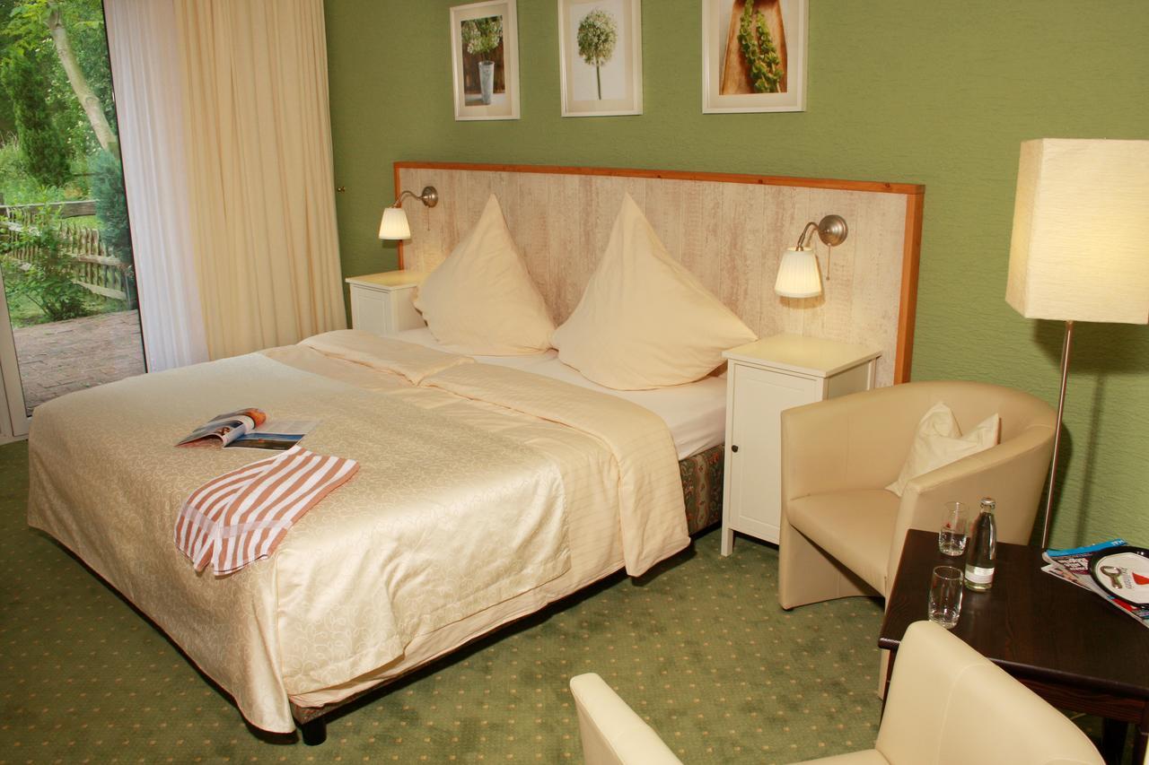 Landhaus Absalonshorst Hotel Groß Grönau Kamer foto